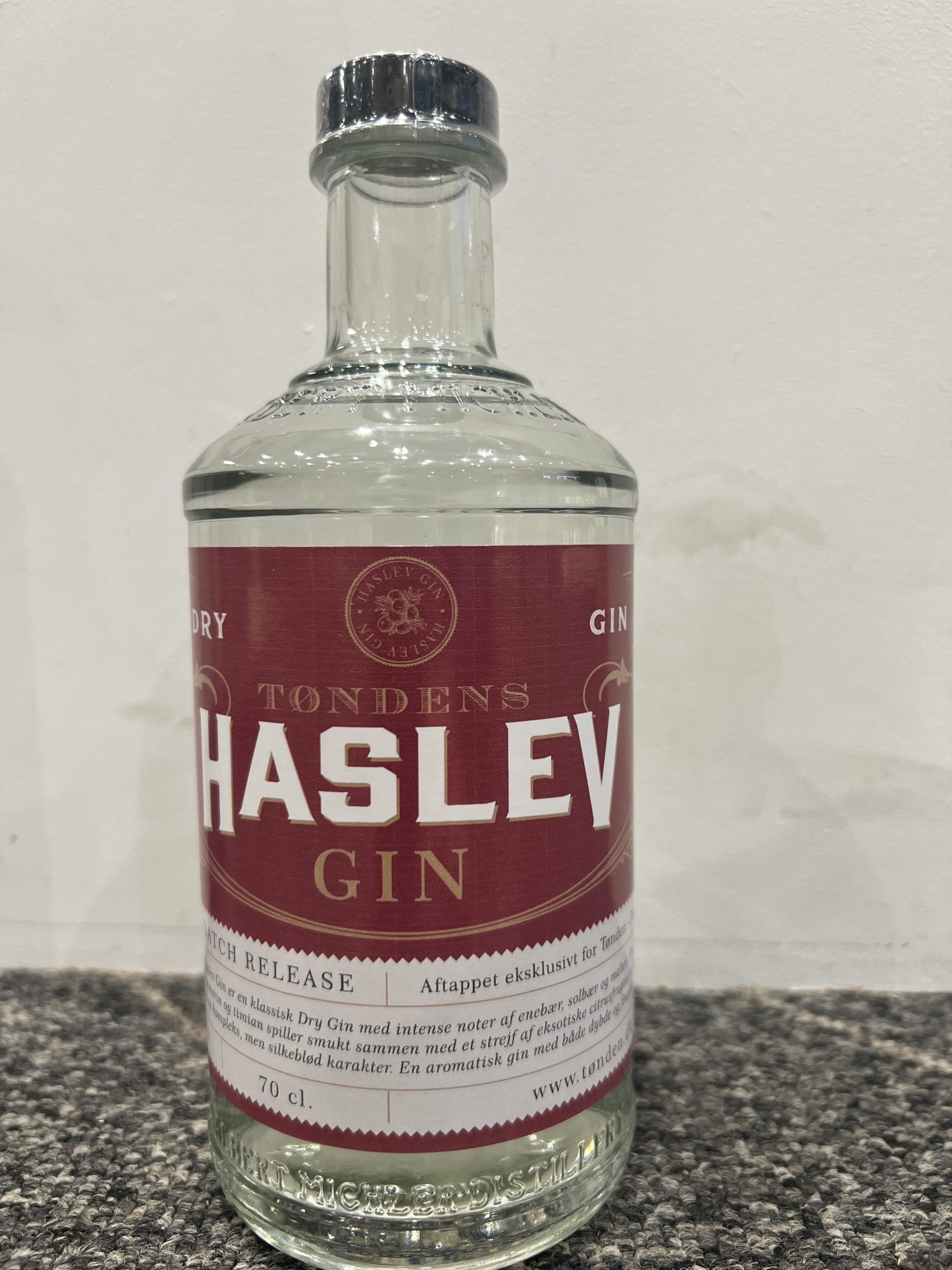 Tøndens Haslev Gin - 44% - Small Batch Release - 70 cl.